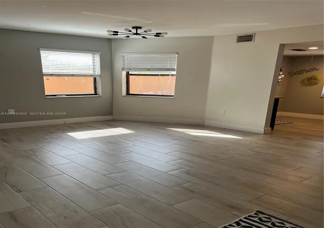 5th image of 11331 Sw 9Th Ct, Pembroke Pines, FL 33025 | MLS# A12045388