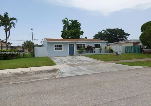 Homes for sale in West Park, FL | 4211 Sw 38th St, West Park, FL 33023 | MLS# A12045536