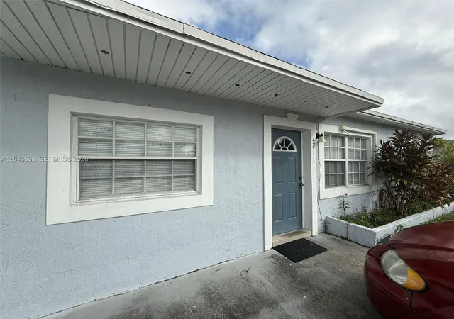 Homes for sale in West Park, FL | 4211 Sw 38Th St, West Park, FL 33023 | MLS# A12045536