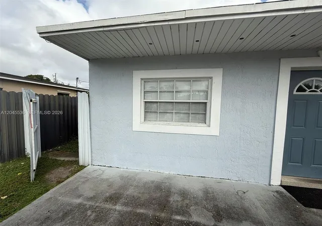 Homes for sale in West Park, FL | 4211 Sw 38Th St, West Park, FL 33023 | MLS# A12045536