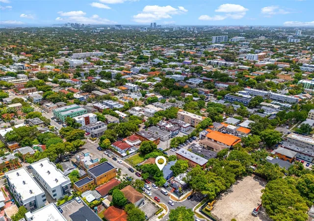 13th image of 210 Sw 13th Ave, Miami, FL 33135 | MLS# A12045537