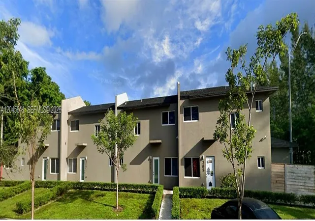 1st image of 205 Nw 159th St, Miami, FL 33169 | MLS# A12045641