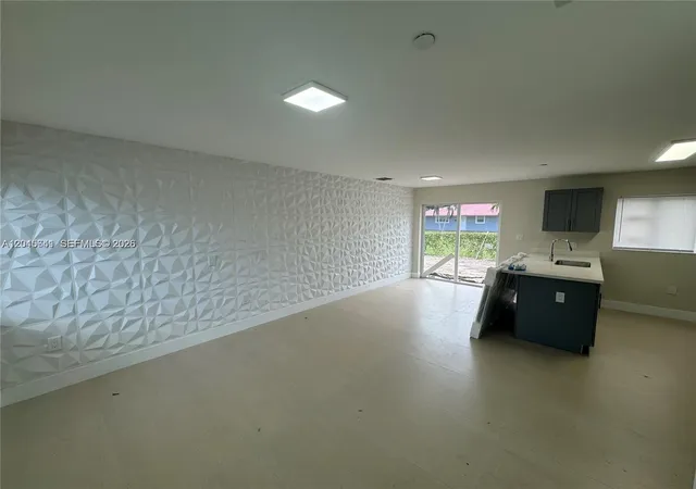 2nd image of 205 Nw 159th St, Miami, FL 33169 | MLS# A12045641