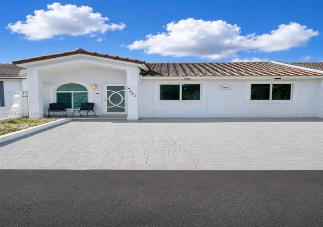 2nd image of 7681 Nw 178th Ter, Hialeah, FL 33015 | MLS# A12044960