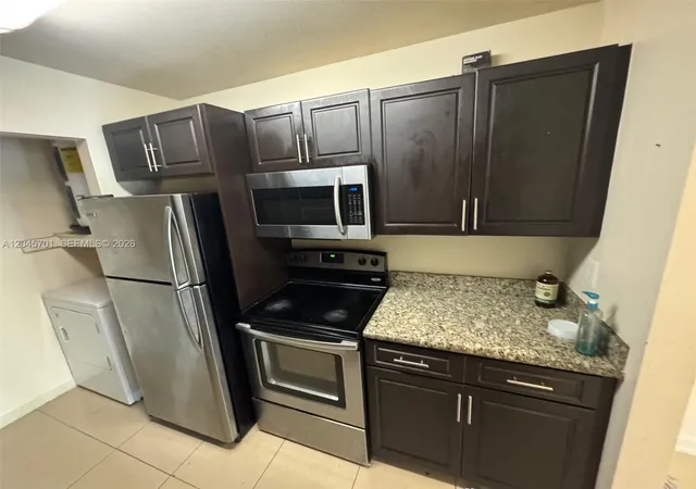 2nd image of 8787 Nw 39th St #8787, Sunrise, FL 33351 | MLS# A12045701
