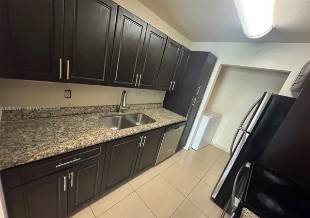 4th image of 8787 Nw 39Th St #8787, Sunrise, FL 33351 | MLS# A12045701