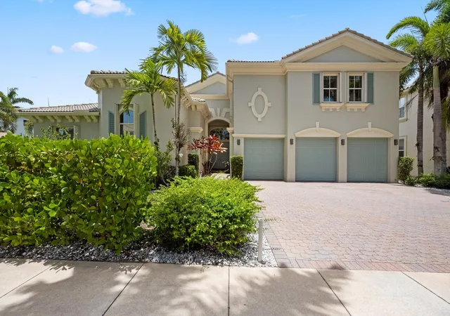 Photo 2 of Single family home for sale at 2792 Pillsbury Way, Wellington, FL 33414 | MLS# B26047017 | Listing updated on 2026-09-23