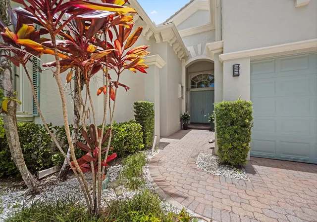 Photo 3 of Single family home for sale at 2792 Pillsbury Way, Wellington, FL 33414 | MLS# B26047017 | Listing updated on 2026-09-23