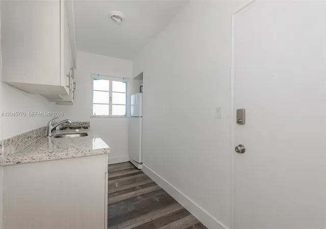 4th image of 8340 Crespi Blvd 20 #20, Miami Beach, FL 33141 | MLS# A12045770