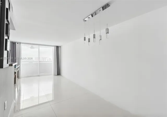 2nd image of 1775 Washington Ave #14F, Miami Beach, FL 33139 | MLS# A12045731