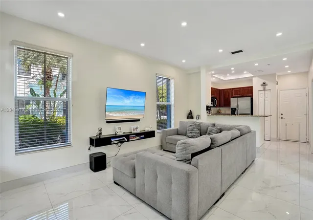 5th image of 4760 Mimosa Pl, Coconut Creek, FL 33073