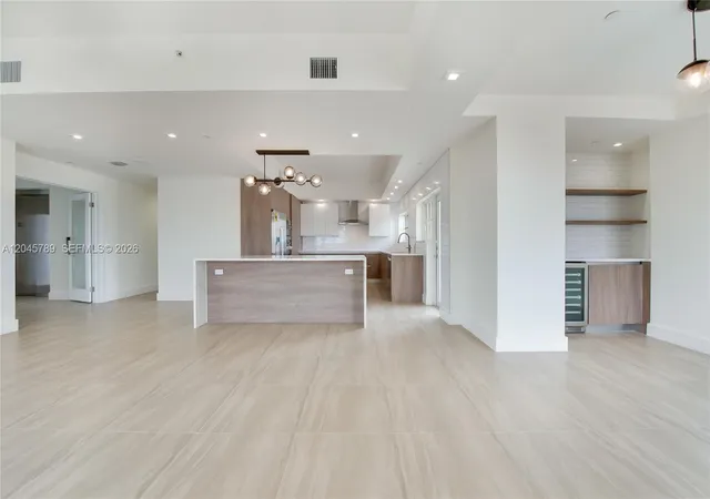 5th image of 120 Salamanca Ave, Coral Gables, FL 33134