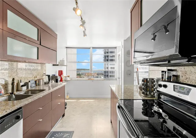 3rd image of 18071 Biscayne Blvd #1404, Aventura, FL 33160 | MLS# A12045847