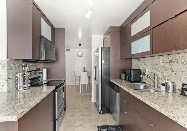 4th image of 18071 Biscayne Blvd #1404, Aventura, FL 33160 | MLS# A12045847