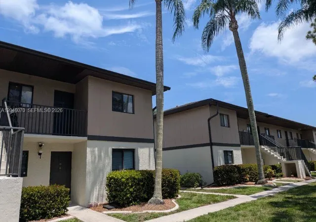 Homes for sale in North Fort Myers, FL | 1210 Hall Rd #208, North Fort Myers, FL 33903 | MLS# A12046070