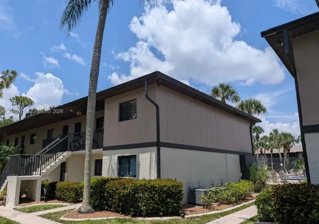 Homes for sale in North Fort Myers, FL | 1210 Hall Rd, North Fort Myers, FL 33903