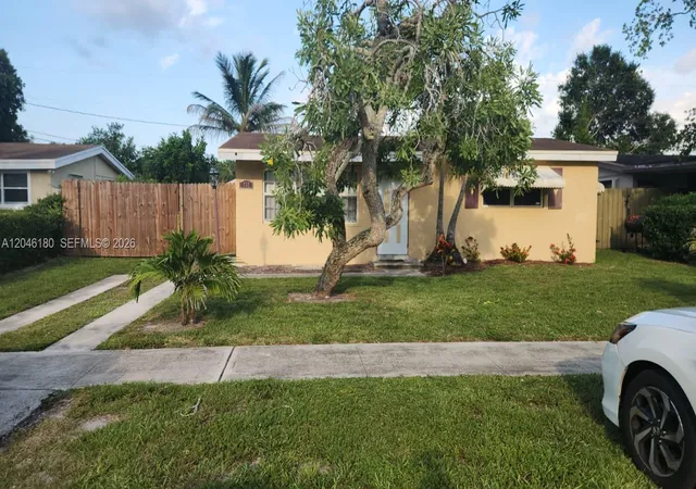 Homes for sale in Royal Palm Beach, FL | 772 Gardenia Dr, Royal Palm Beach, FL 33411 | MLS# A12046180