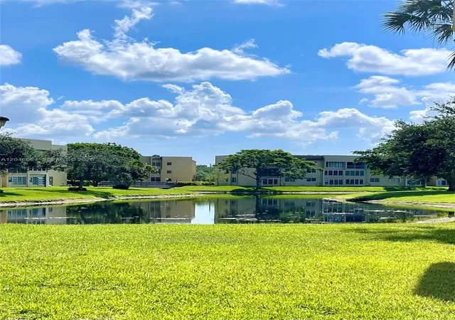 Homes for sale in Tamarac, FL | 5980 Nw 64th Ave #312, Tamarac, FL 33319 | MLS# A12046084