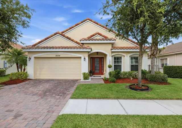 Photo 2 of Single family home for sale at 2024 Albany Ter Sw, Vero Beach, FL 32968 | MLS# B26047335 | Listing updated on 2026-09-23