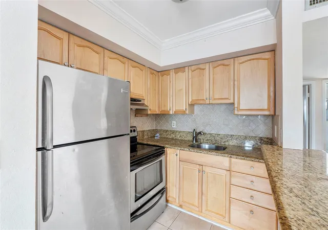 Photo 3 of Condo for sale at 4050 Ne 12th Terrace #39-2, Fort Lauderdale, FL 33334 | MLS# B26047343 | Listing updated on 2026-09-23