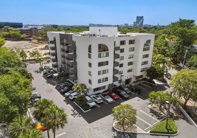 2nd image of Tigertail Bay Condominium, Miami, FL 33133