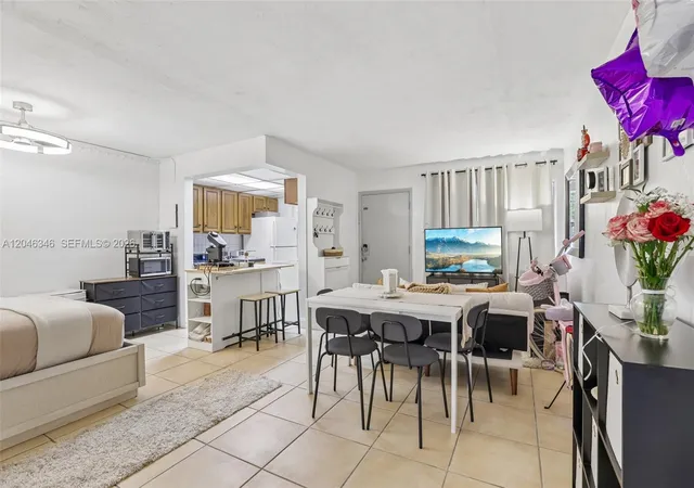Homes for sale in North Miami Beach, FL | 1851 Ne 168th St #B6, North Miami Beach, FL 33162 | MLS# A12046346