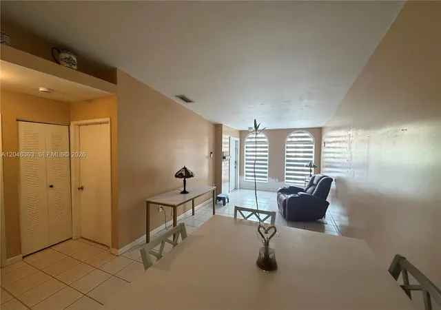 Homes for sale in Miami Lakes, FL | 6718 Nw 166th Ter #301, Miami Lakes, FL 33014 | MLS# A12046363