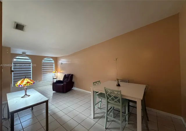 Homes for sale in Miami Lakes, FL | 6718 NW 166th Ter, Miami Lakes, FL 33014