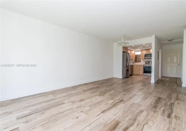 5th image of 8900 Washington Blvd #117, Pembroke Pines, FL 33025 | MLS# A12046373