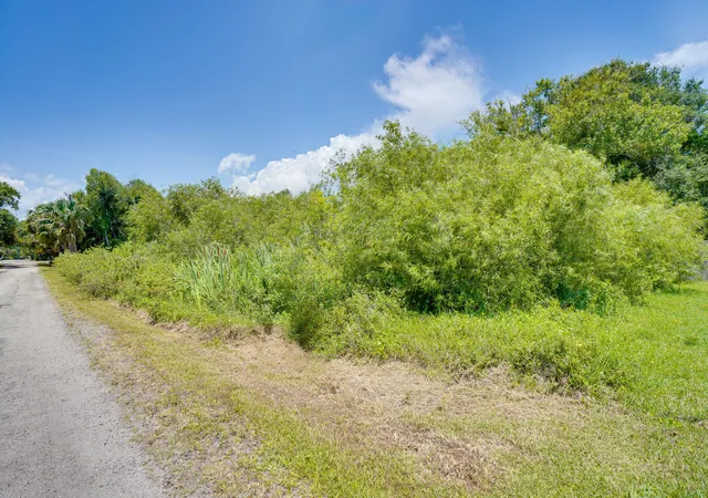 1st image of 0 Baysinger Ave, Fort Pierce, FL 34982 | MLS# B26047445