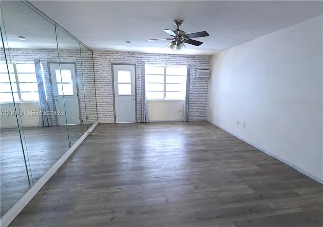 3rd image of 1245 Pennsylvania Ave #8, Miami Beach, FL 33139 | MLS# A12046408
