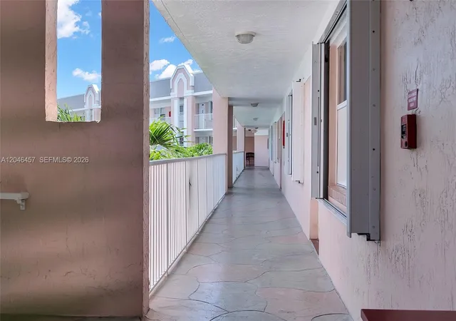 3rd image of 2603 Nw 103Rd Ave #310, Sunrise, FL 33322 | MLS# A12046457