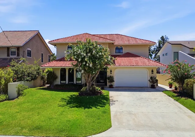 Photo 2 of Single family home for sale at 370 Se 13th Avenue, Pompano Beach, FL 33060 | MLS# B26047585 | Listing updated on 2026-10-08