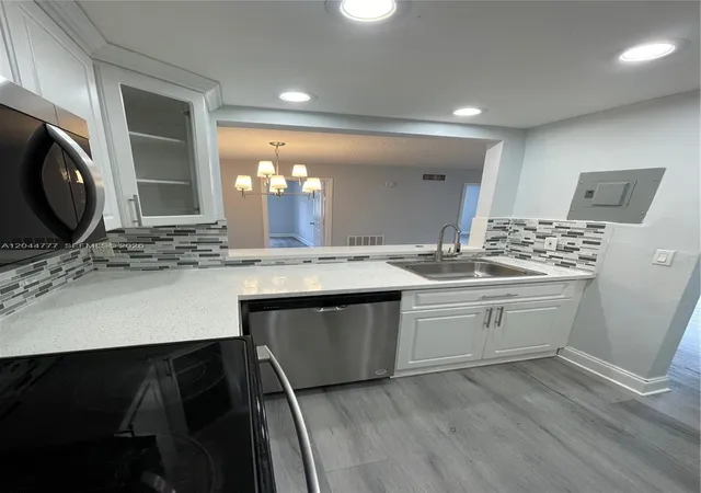 2nd image of 13685 Ne 10th Ave #301, North Miami, FL 33161 | MLS# A12044777