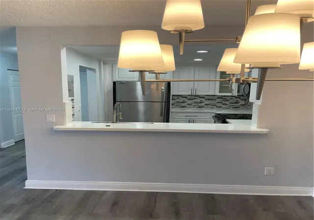 4th image of 13685 Ne 10Th Ave, Miami, FL 33161