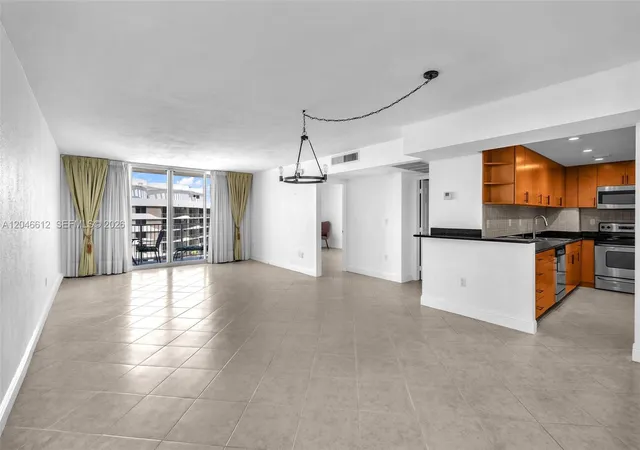 4th image of 10350 W Bay Harbor Dr #8F, Bay Harbor Islands, FL 33154 | MLS# A12046612