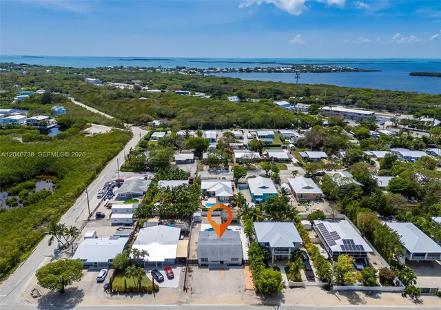 4th image of 16 Fishermans Trl, Key Largo, FL 33037 | MLS# A12046738