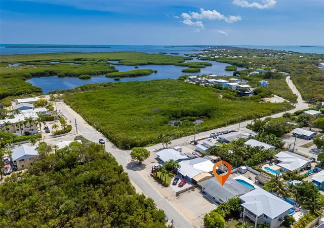 5th image of 16 Fishermans Trl, Key Largo, FL 33037 | MLS# A12046738