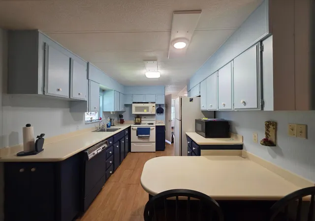 Photo 3 of Manufactured home for sale at 37 Los Lagos Rd, Port St Lucie, FL 34952 | MLS# B26047655 | Listing updated on 2026-09-28