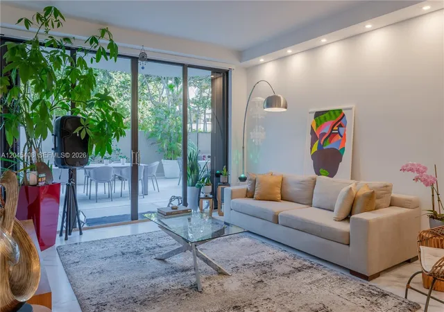 4th image of 151 Crandon Blvd 122 #122, Key Biscayne, FL 33149 | MLS# A12045408