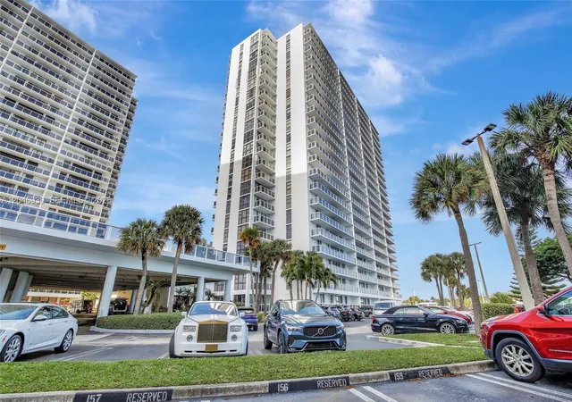 20th image of 20515 E Country Club Dr #2147, Miami, FL 33180 | MLS# A12046930