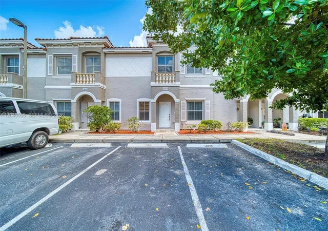 Homes for sale in Miramar, FL | 14033 Sw 49th St #6, Miramar, FL 33027 | MLS# A12046506