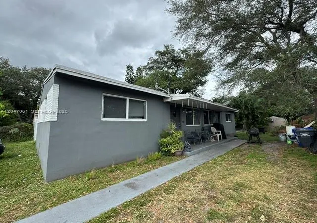 3rd image of 6351 Hayes St, Hollywood, FL 33024 | MLS# A12047061