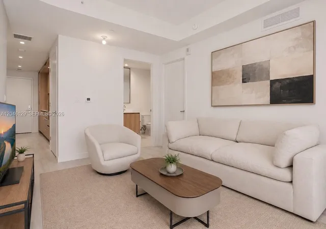 2nd image of 77 Se 5th St #1905, Miami, FL 33131 | MLS# A12046129