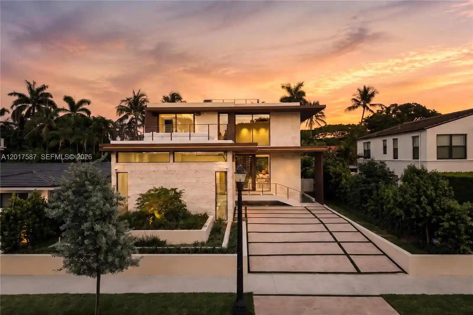 Single family home for sale at 3045 N Bay Rd, Miami Beach, FL 33140 | MLS# A12017587