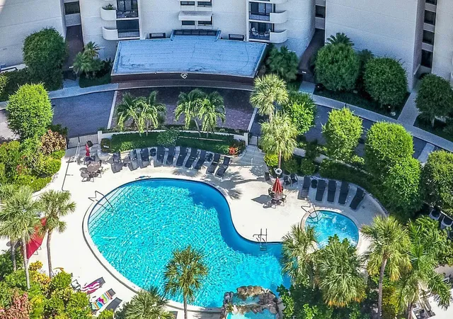 Photo 3 of Condo for sale at 2450 Presidential Way #1405, West Palm Beach, FL 33401 | MLS# B26047919 | Listing updated on 2026-10-08