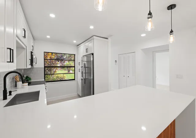 5th image of 9293 Vista Del Lago #15c, Boca Raton, FL 33428 | MLS# B26047949