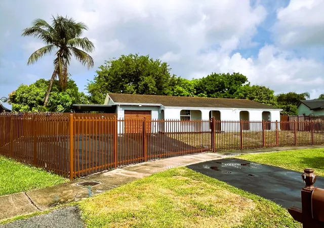 2nd image of 26080 Sw 132nd Pl, Homestead, FL 33032 | MLS# A12044683