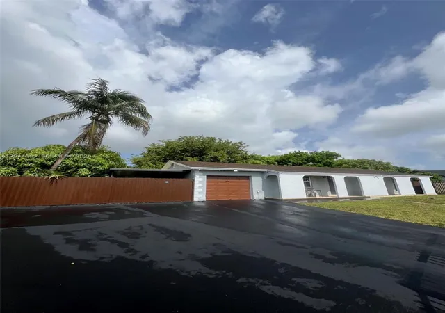 3rd image of 26080 Sw 132Nd Pl, Homestead, FL 33032 | MLS# A12044683