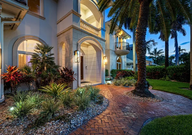 Photo 3 of Mansion for sale at 2320 Ne 34th Court, Lighthouse Point, FL 33064 | MLS# B26048026 | Listing updated on 2026-09-23